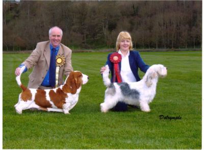 with Amos - Hound Assoc Scotland 2004 - Group 1 & Group 3 - Photo by Dalrymple
